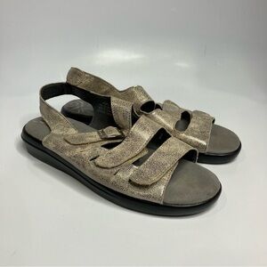 Propet silver 3 strap sandals comfort shoes size 8.5